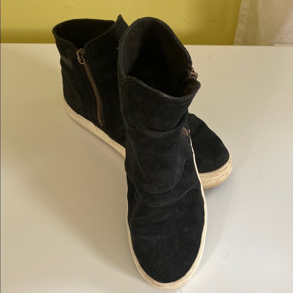 Sperry Black Suede High Top Zipper Sneakers Size 10